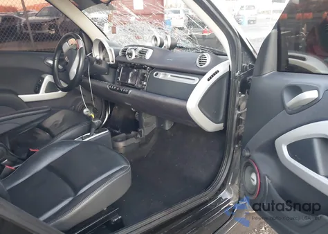 2015 Smart Fortwo Passion z USA, uszkodzony, nr VIN WMEEJ3BA8FK796733